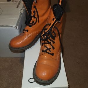 Combat style boot